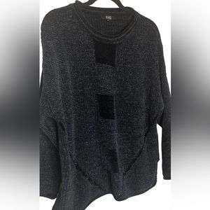 LIOR PARIS BLACK CHENILLE SOFT COMFY SWEATER.  PATTERN OF SQUARES ON FRONT. S